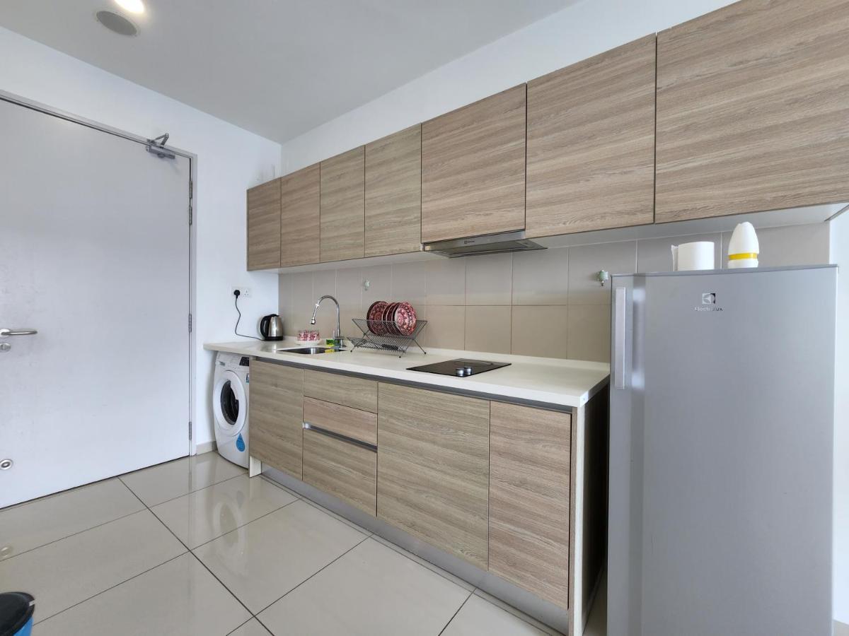 Lavender Suite # Shah Alam I-City Block B Homestay # 2R1B #Free Wifi & Parking Ngoại thất bức ảnh